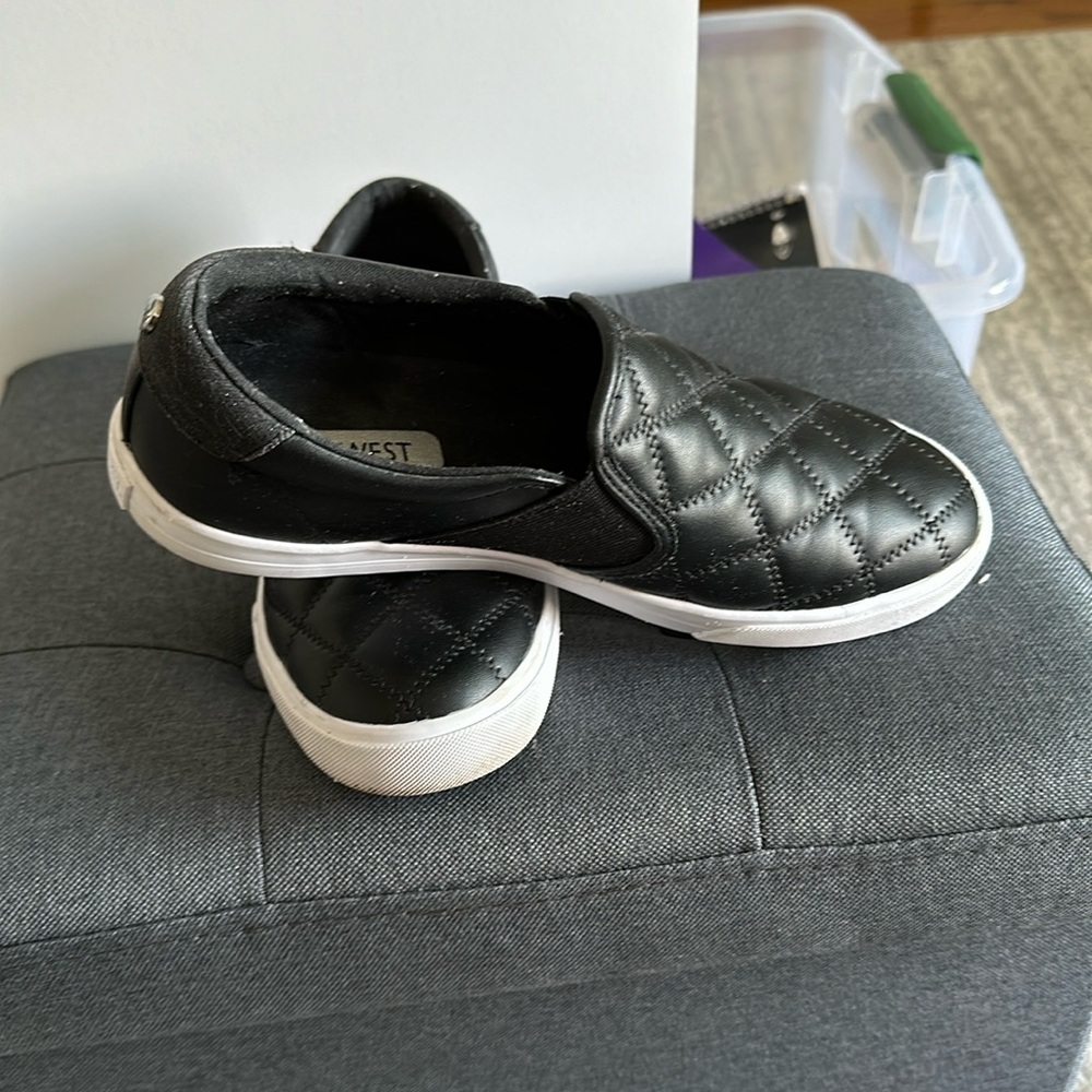 NNE WEST BLACK QUILTED TOPS SIZE 9
